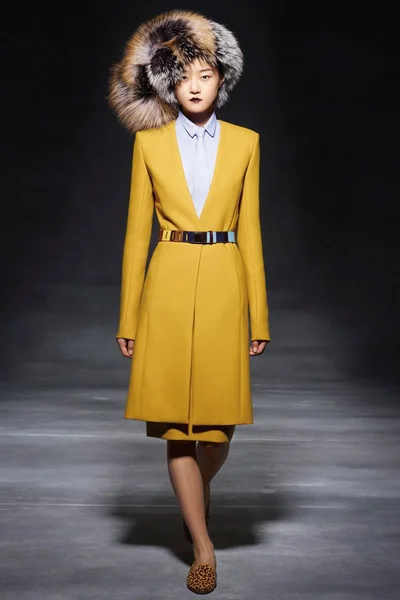 Look 9